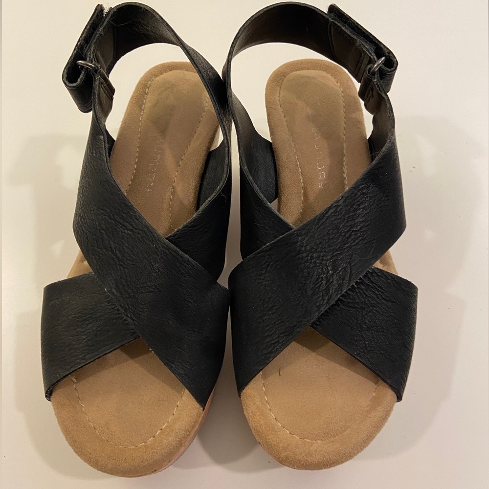 Chinese Laundry Wedge Sandals